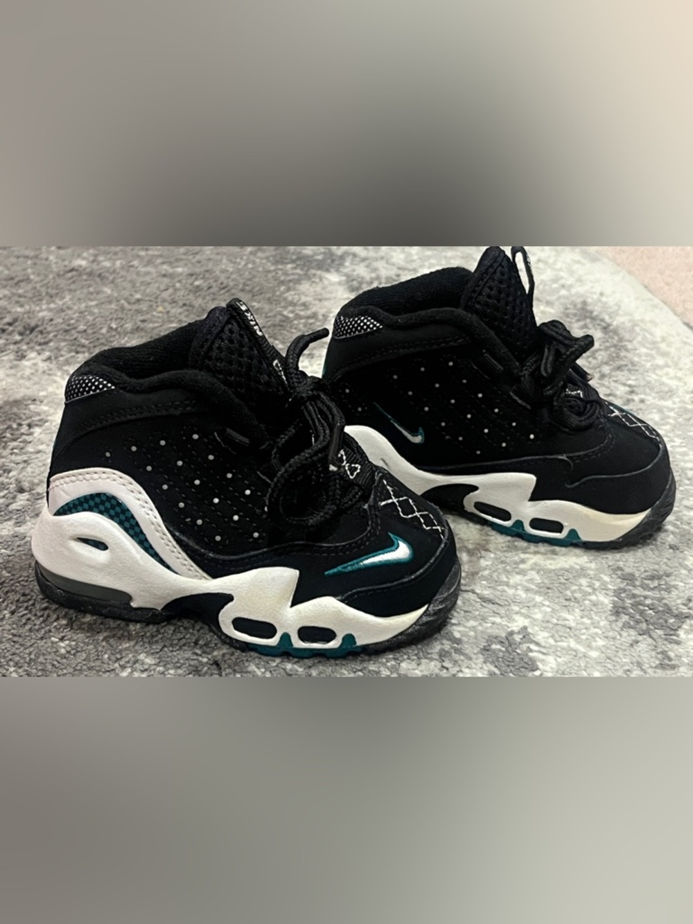 Nike Air Griffey Max 2 "Fresh Water" Black Teal White Size 4 2011